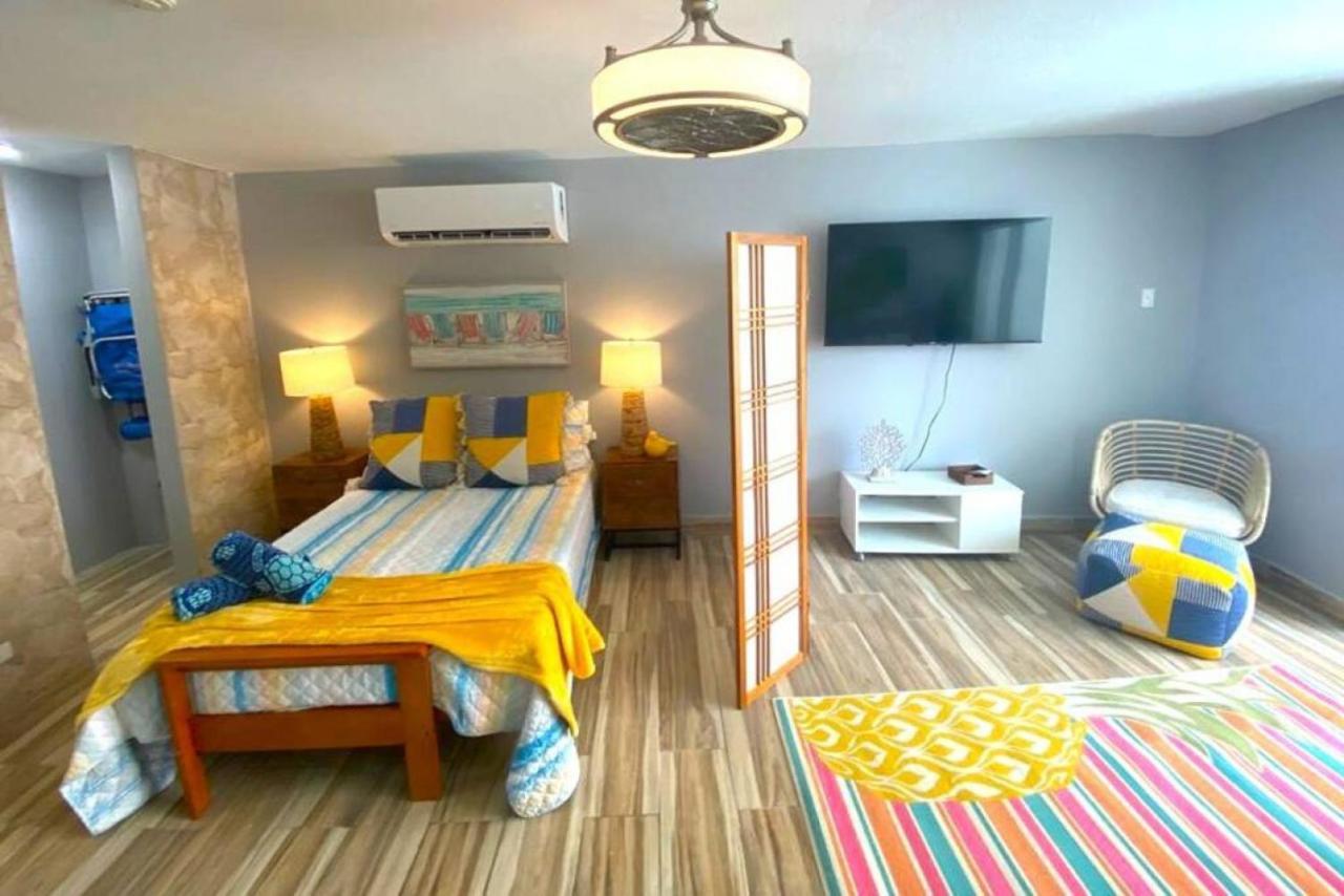 Kasa Balcony View For 2 Apartment Сан Хуан Екстериор снимка